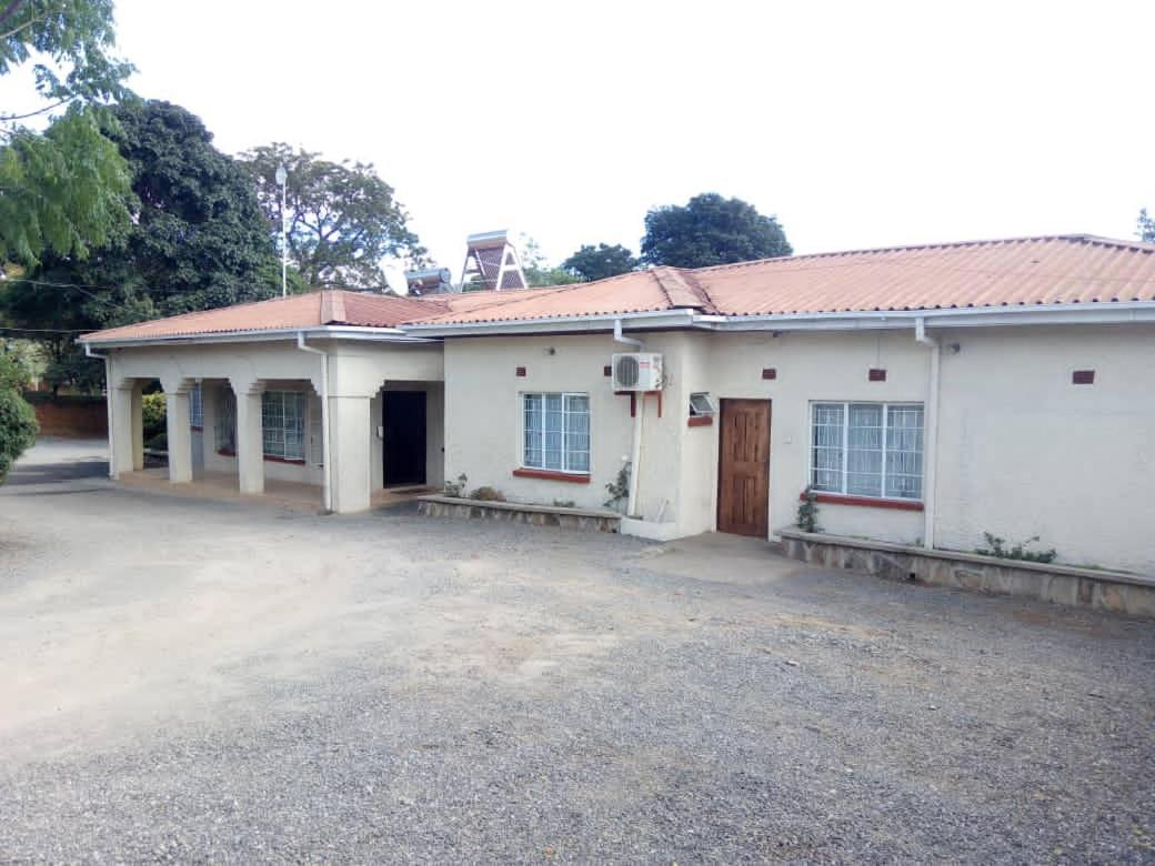 Matt Bed And Breakfast Lilongwe Bagian luar foto
